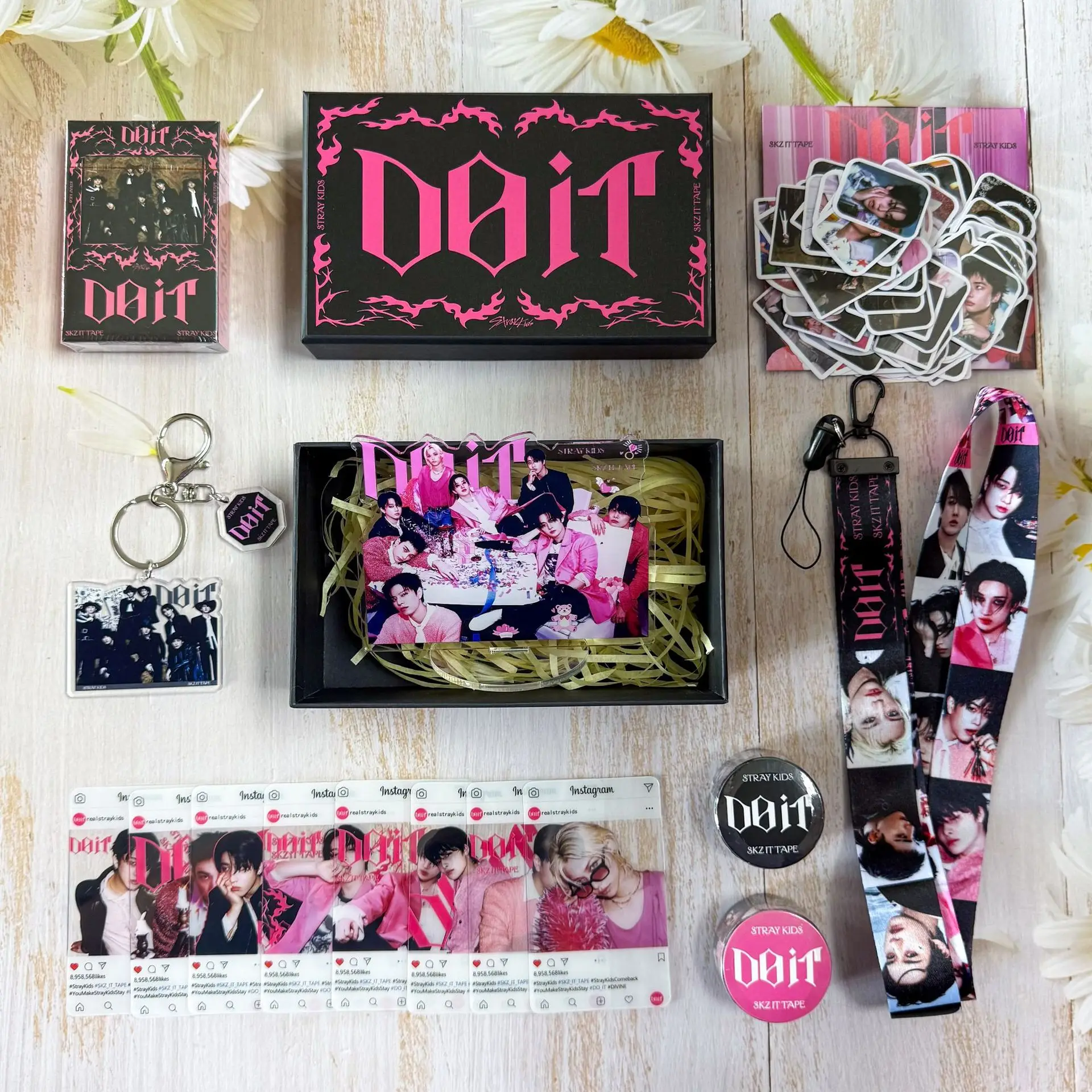Kotak hadiah STAY only SKZOO KPOP Stray Kids, mini album DO IT merchandise, gantungan kunci, stiker, kartu, set lanyard, hadiah, kado