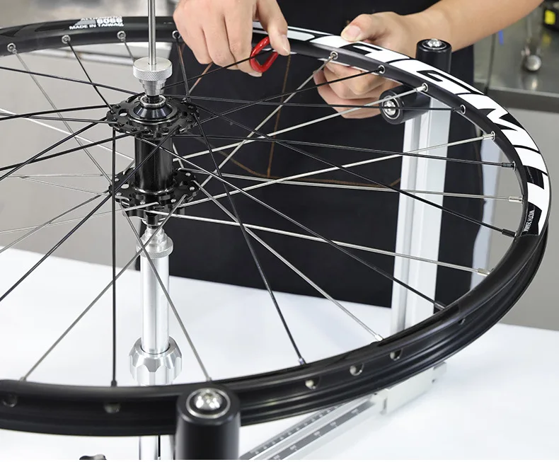 LEBYCLE Fahrrad-Radbauständer unterstützt Schnellspanner und Nabenachs-Architektur, faltbares Modell – Detail 12