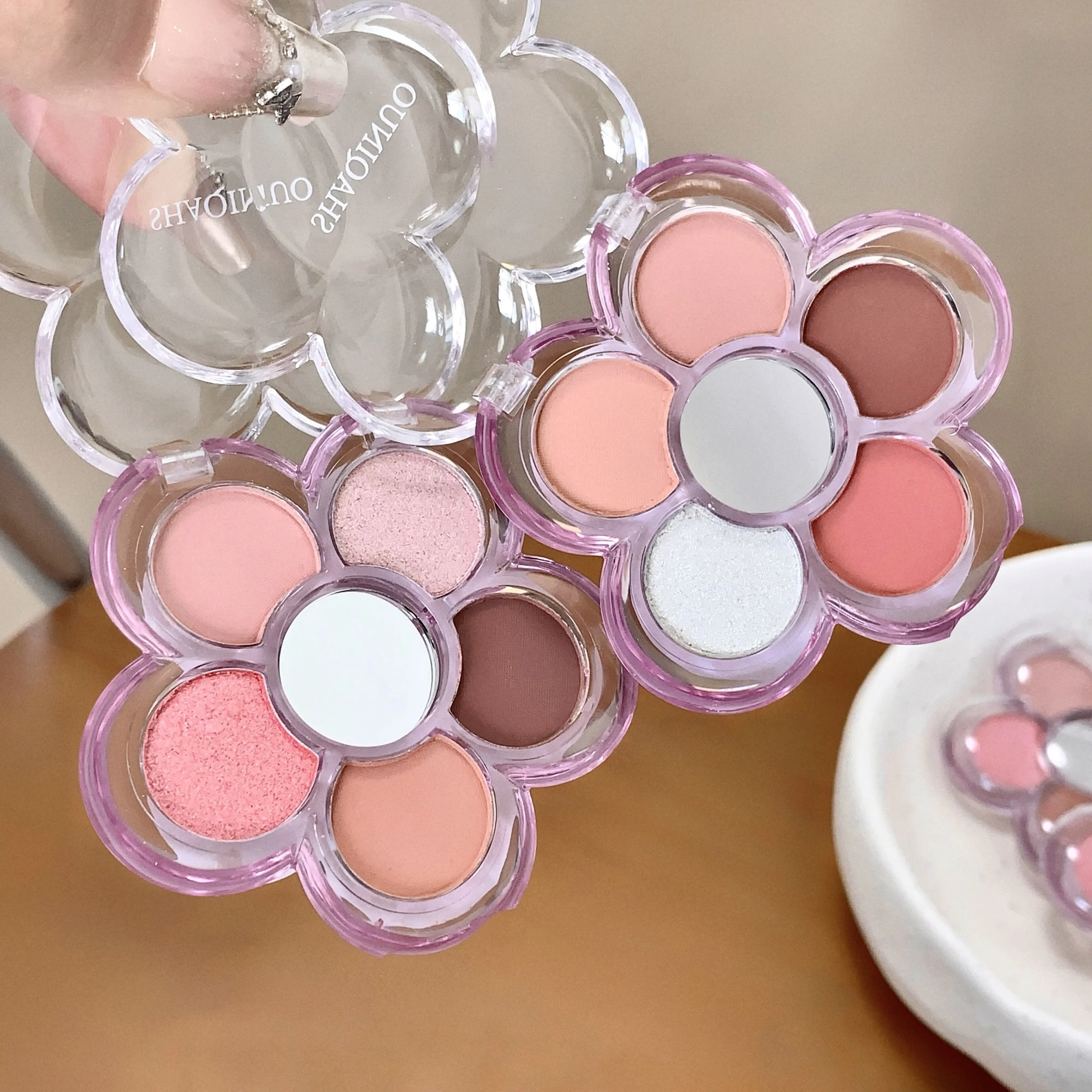 6色の花柄アイシャドウパレット マット ゲゲベア パール調アースカラー スパンコール 長持ちアイシャドウ＆コントゥアパレット