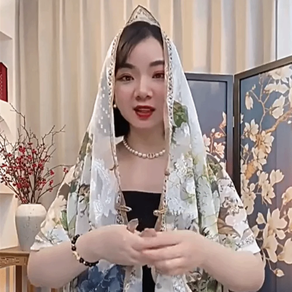 Elegant Retro Style Buckle Printed Shawl Flower Sunscreen Lady Silk Scarf Fashionable High-End Feeling Tudung Scarf Autumn