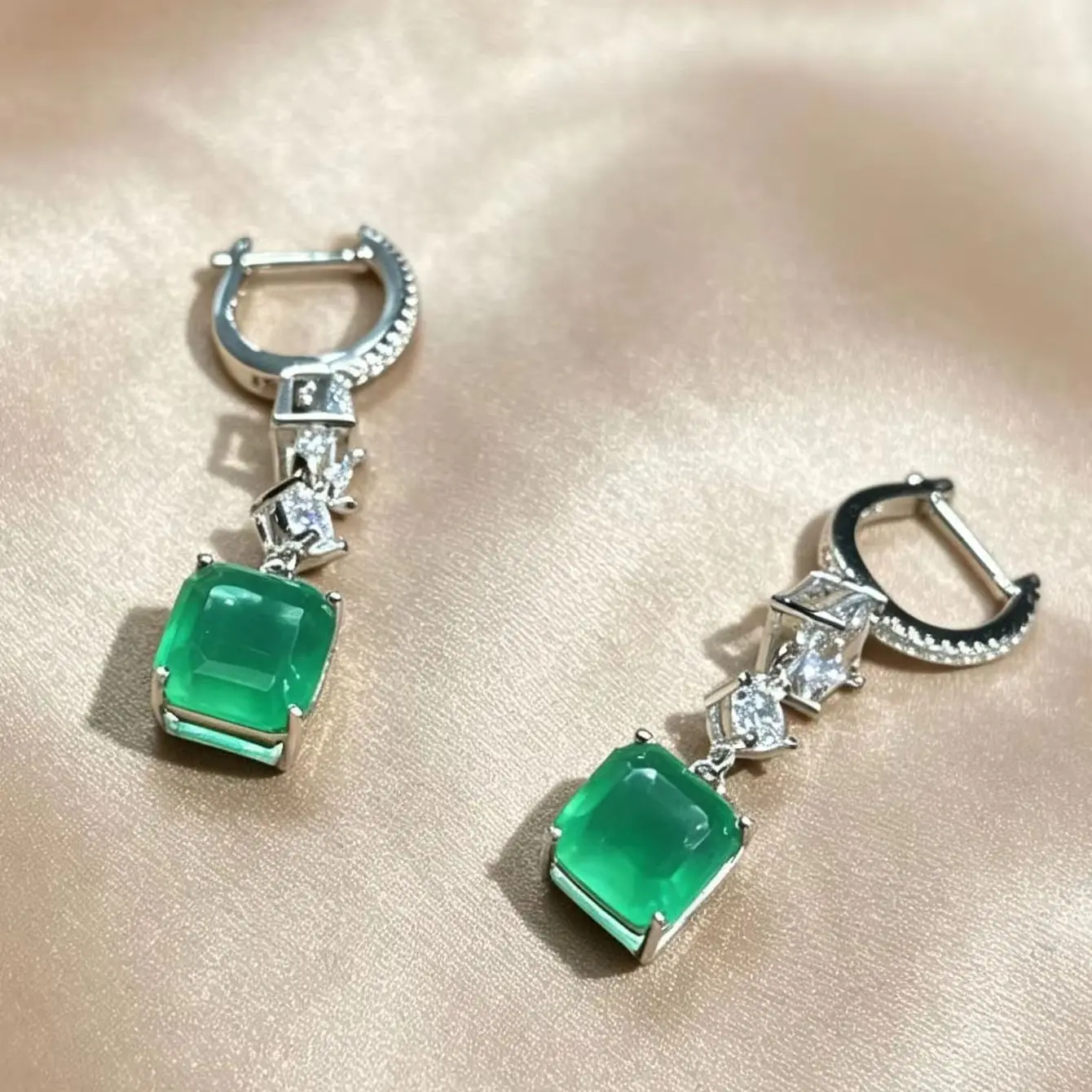 MINWEEN S925 Sterling Silver Square Cushion Cut Emerald Drop Earrings 2.3CT Created Emerald Dangle Earrings Women