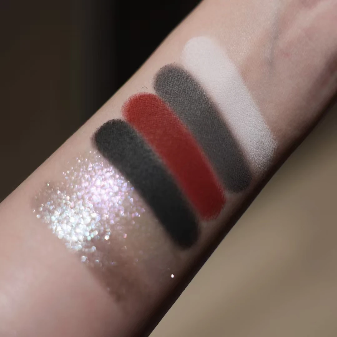 لوحة ظلال عيون من فلاور نوز سويت بير بلاك سوان حورية البحر غير لامعة لامعة الحرباء جمال ظلال العيون زهور تعرف مكياج العين #4