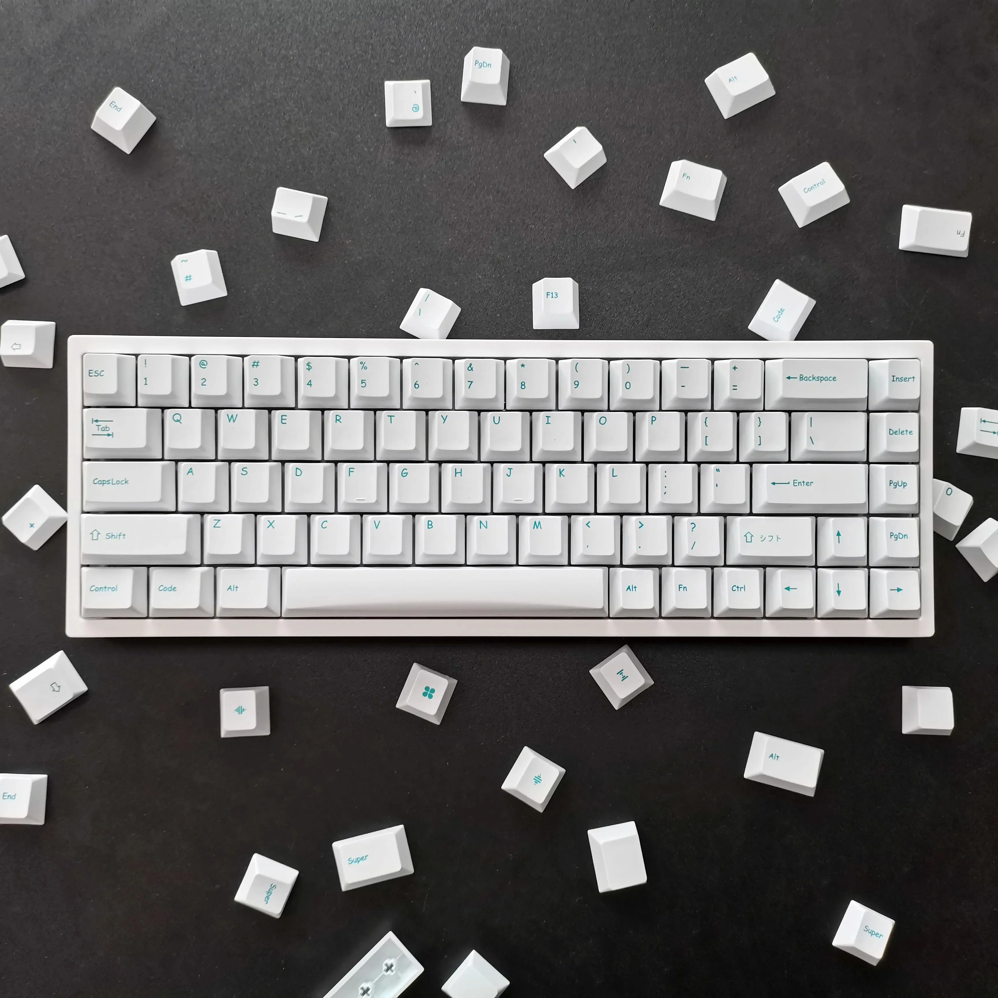 Teclado mecânico branco minimalista, inglês, caráter japonês, sublimação raiz, PBT Keycaps, personalizado