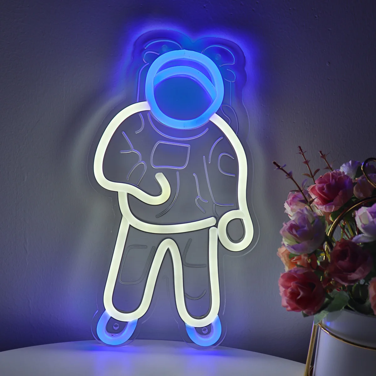 

1PC Cosmonaut Space Man Astronauts LED Wall Neon Art Sign For Party Room Pub Club Gallery Studio Decoration 6.46''*11.46''