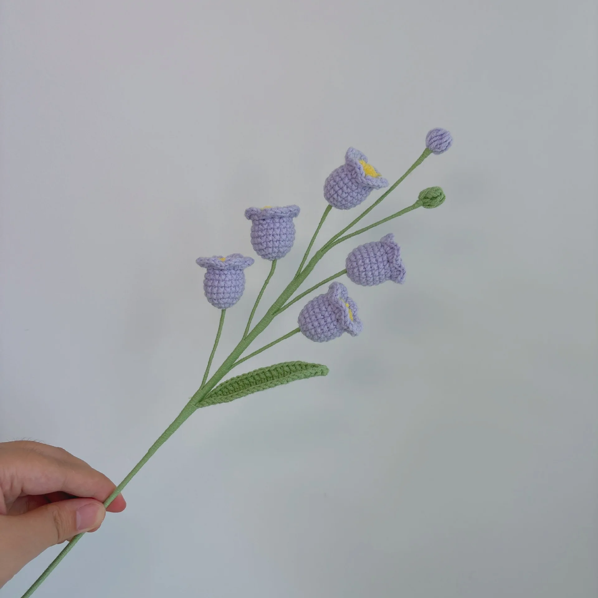 Gehäkelte Glockenblumen-Zweige, handgefertigter, gewebter Blumenstrauß, niedliche gestrickte Blumen, Brautblumen, Raumdekoration, Geschenk – Detail 4