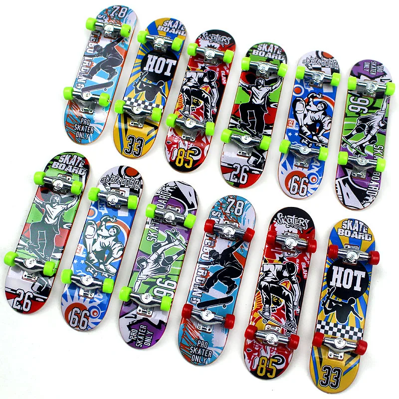 5pcs lot Children\'s Mini Finger Skateboards Alloy Skate Boarding Kids Fingertip Board Fingerboard Educational Toys Gifts