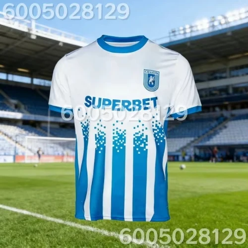 2026 Universitatea Craiova Stil Fußballtrikot Familien-Partnerlook Blau-Weiß Gestreiftes Design Fußball-T-Shirt für Herren und Damen