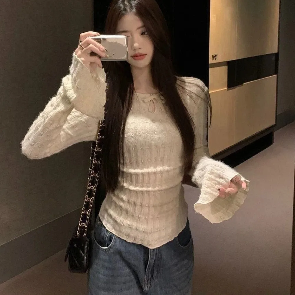 

Stylish Sweet Long Sleeve T-shirt Chic Bottoming Shirt Slim Fit Pullover Bell Sleeves Knitwear Women Autumn