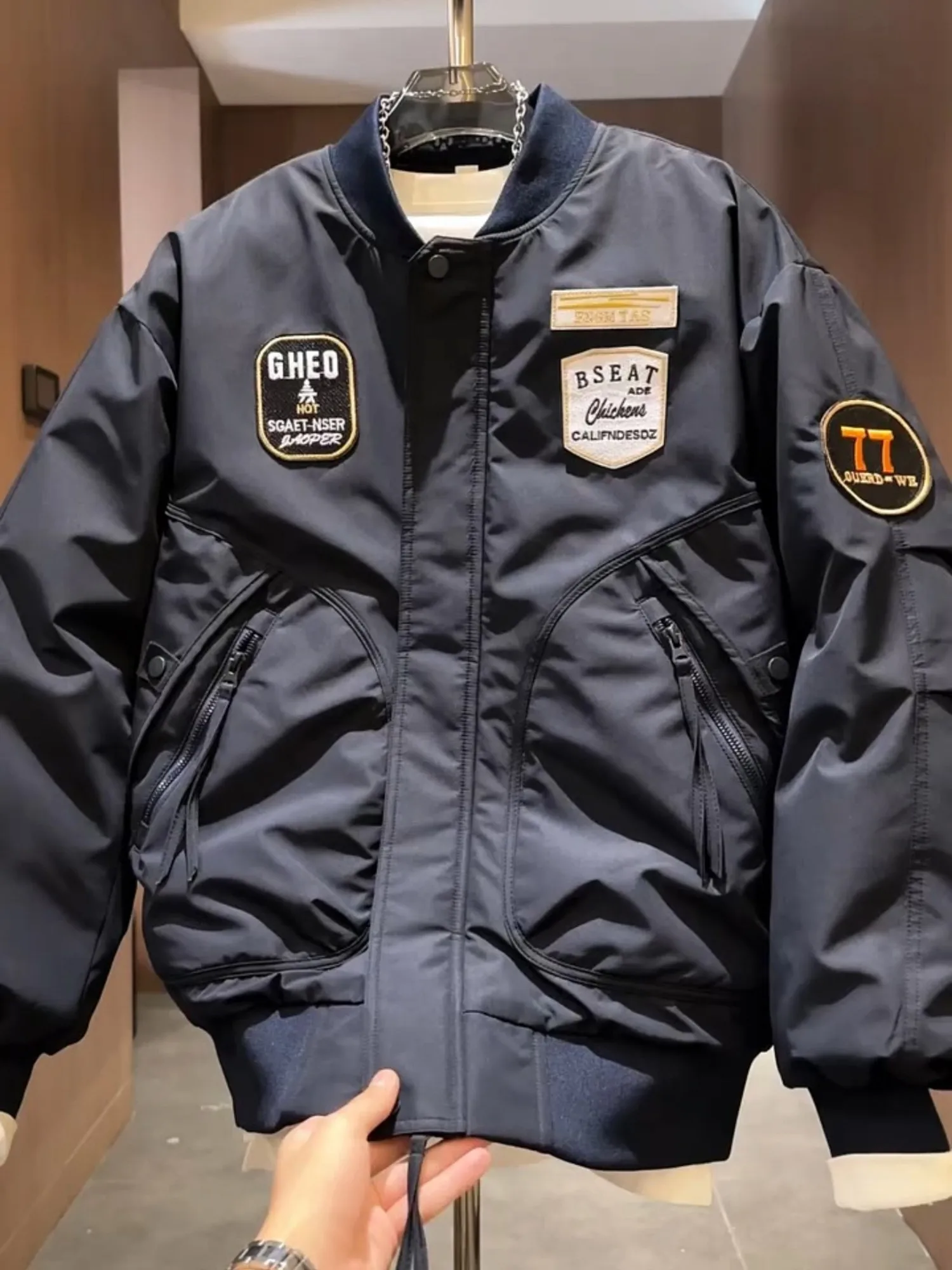 

Ретро-куртка-бомбер утепленная с бейсбольным воротником для мужчин и пар, осенне-зимняя, из хлопка и полиэстера, с комбинированными вставками