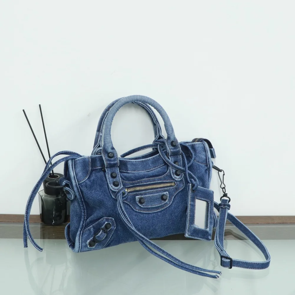 New Spring City Rivet Locomotive Bag Neutral Retro Wind Tote Bag Washed Denim Messenger Texture Unique Fashion Simple Casual