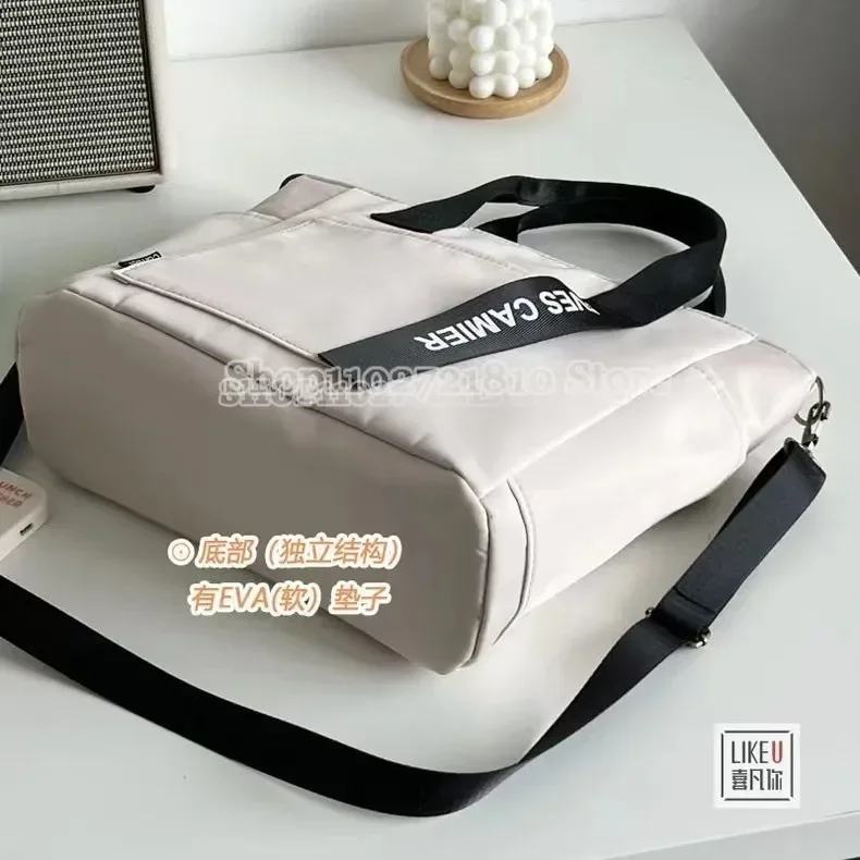 Borsa tote Snoopy Borsa a tracolla in tela impermeabile Semplice simpatico anime Versatile Y2K Harajuku Borsa a tracolla da donna per studenti di moda regalo