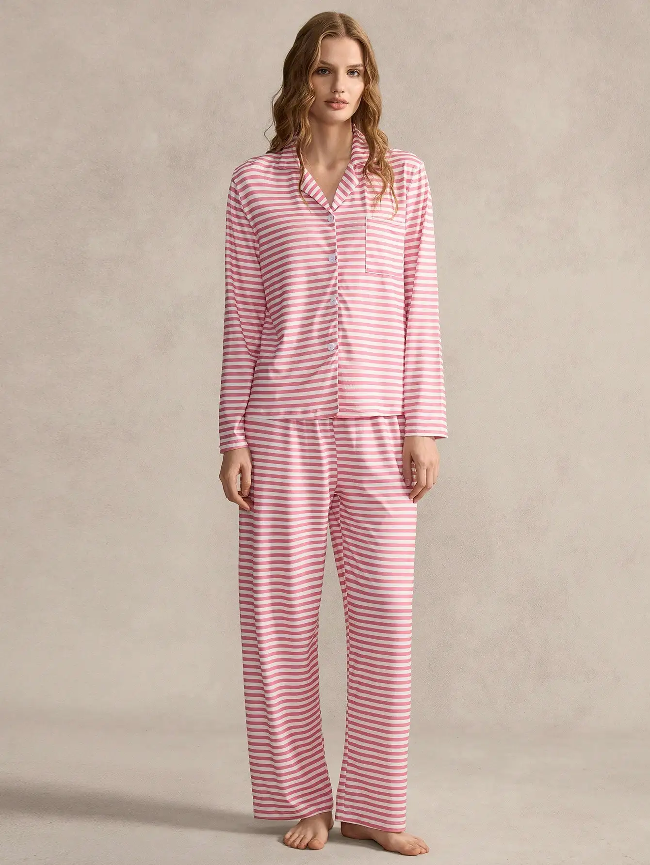 

Женский пижамный комплект в розовую и белую полоску, топ на пуговицах с воротником, длинные брюки на шнурке