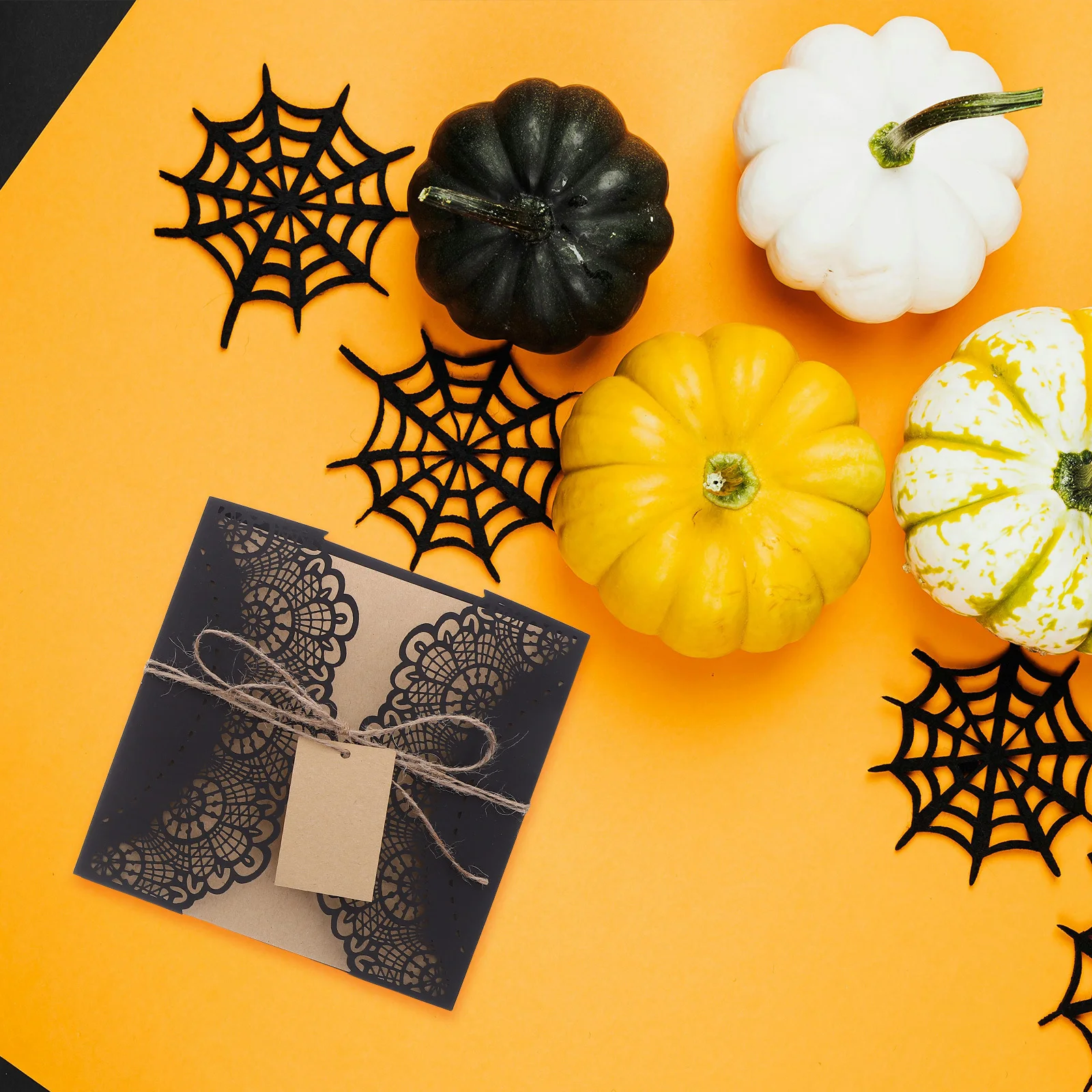 

10 шт., приглашения на Хэллоуин, паутина, полая вырез, креативный дизайн, черные банты, карты для вечеринок ужасов, карты для мероприятий на Хэллоуин