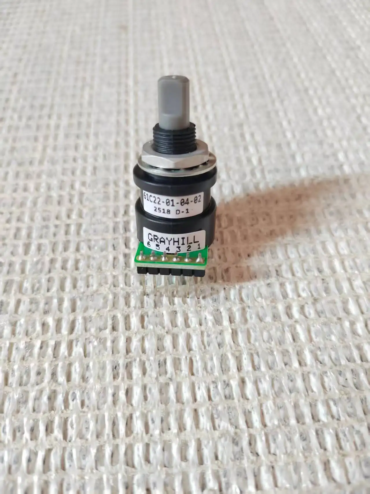 للعلامة التجارية الجديدة جهاز التشفير البصري Grayhill 61C221-04-02 مكوك دوار بمقبض