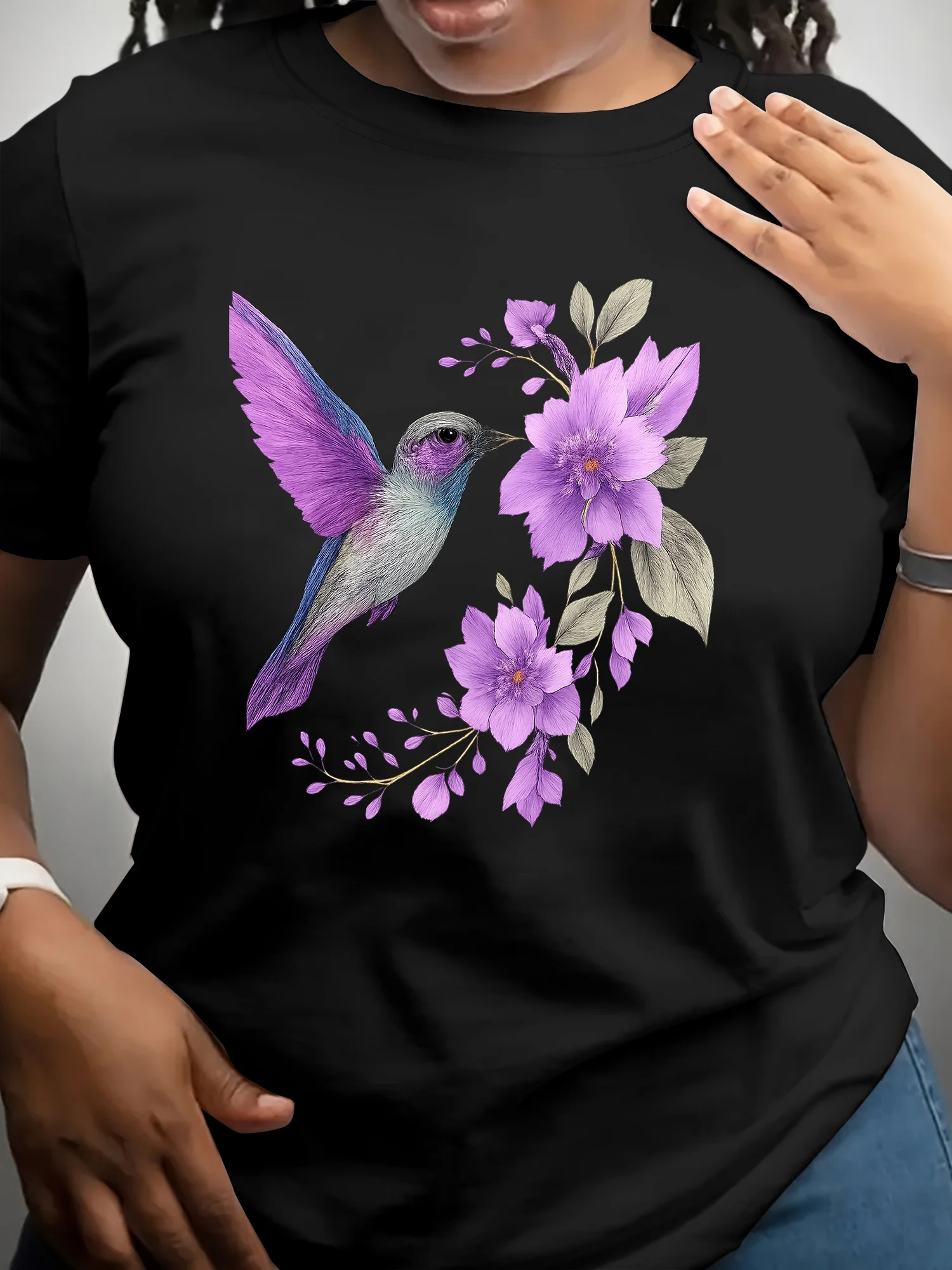 T-Shirt Featuring a Hummingbird Design Perfect for Summer Walks Vacations Bird Watching And As a Gift for Outdoor Lovers Trendy