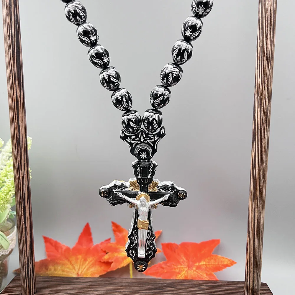 

GS222 Cross Jesus Christ Statue Palace 3D Resin Star Fine Black White Beads Decoration Religious Belief Car Necklace Ornament