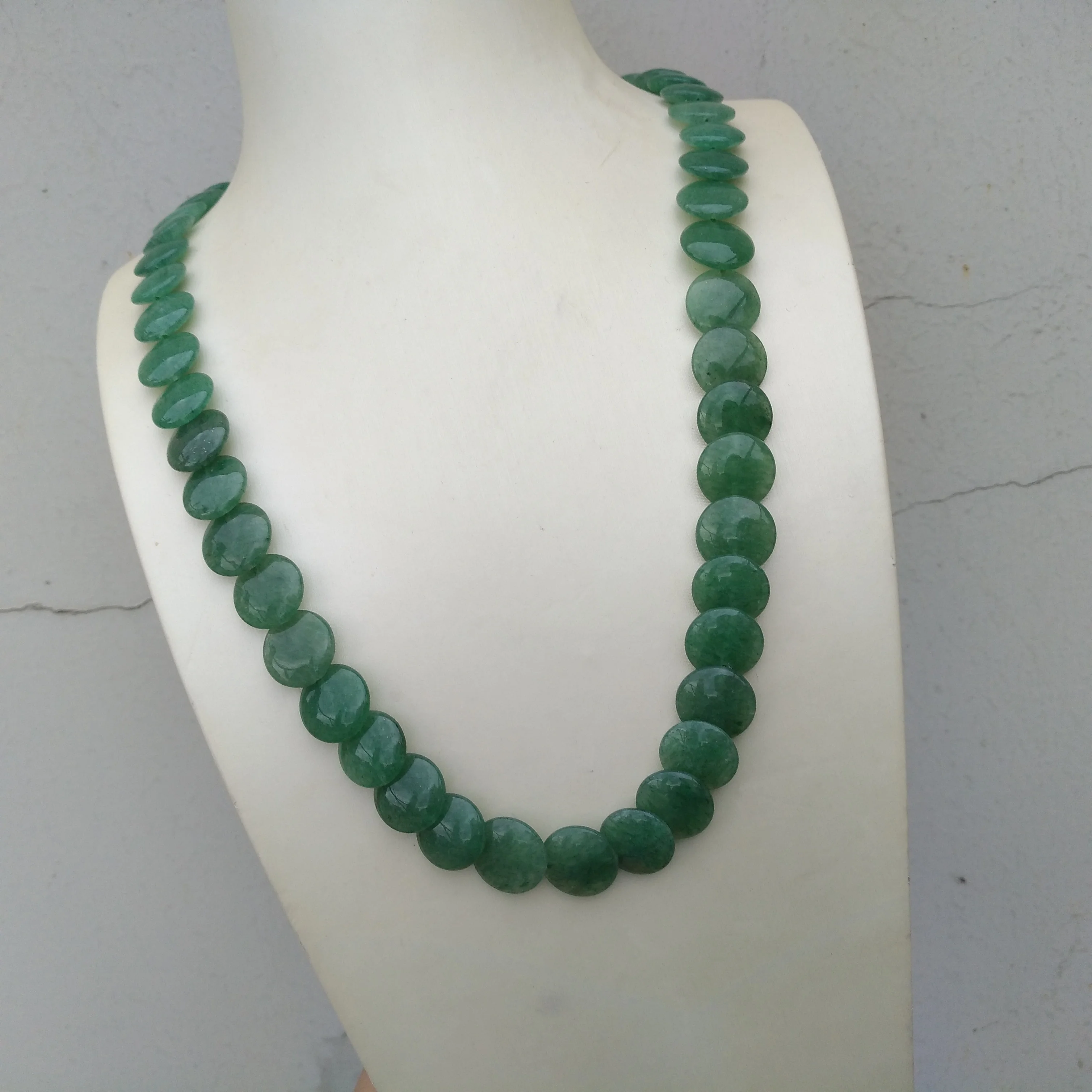 20inch Vintage Green Jade Bead Count Necklace  Please see more photos with pearl details.