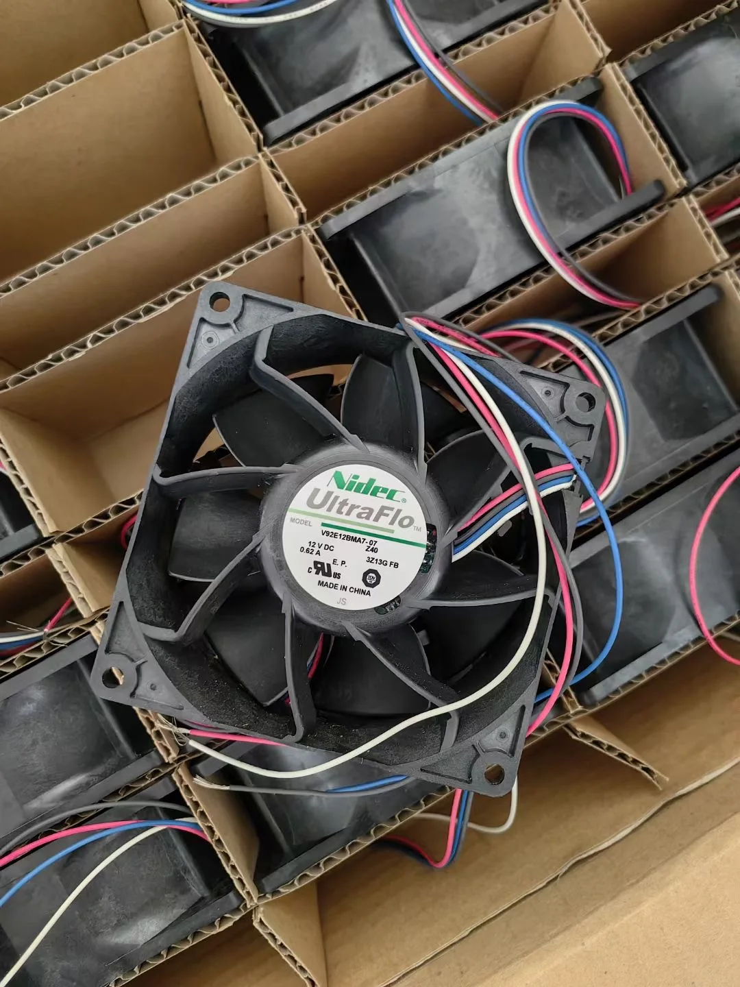 Nidec V92E12BMA7-07 DC 12V 0.62A 90x90x38mm 4-Wire Cooling Fan