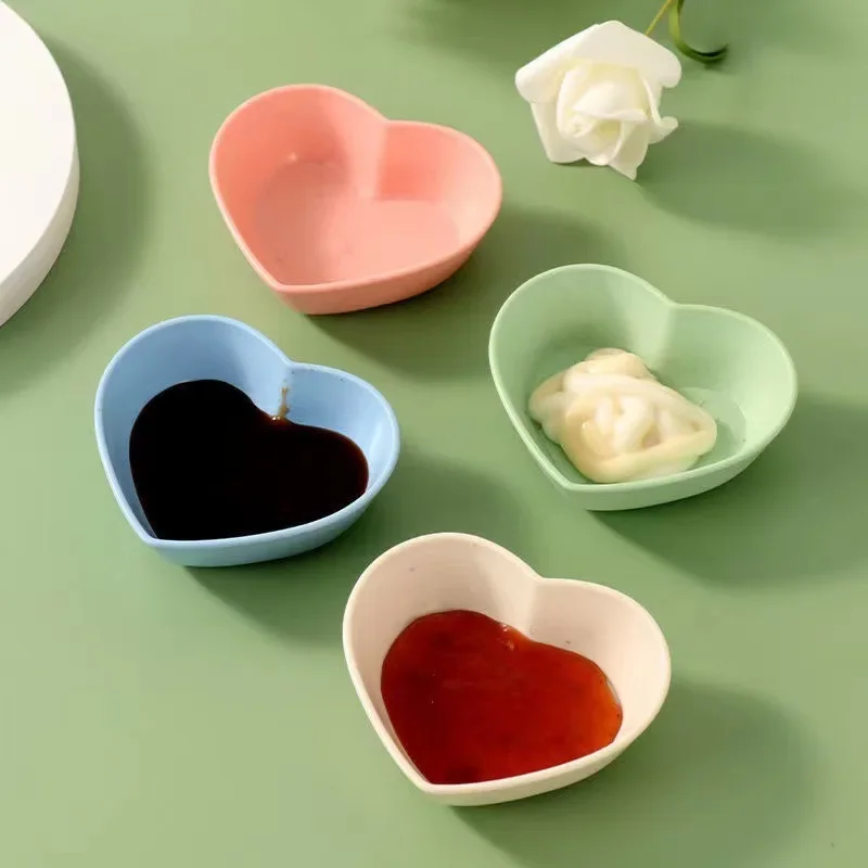 Kitchen Cute Love Heart Shape Wheat Straw Bowls Vinegar Seasoning Solid Soybean Dishes Sauce Salt Snack Plates Kitchen Supplies