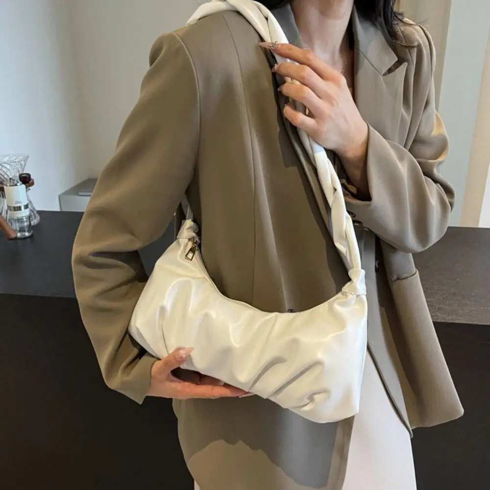 

Temperament Sweet Cloud Shoulder Bag Elegant Wrinkle Dumplings Bag Korean Style Minority Design Underarm Bag Women