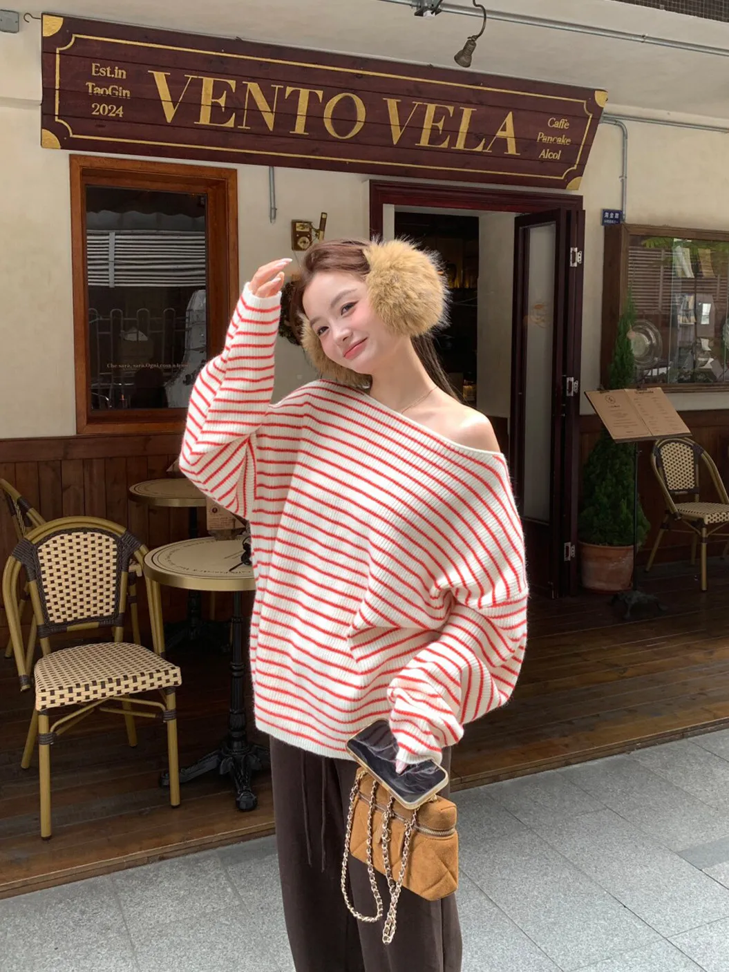

Ladies' Casual Red And White Striped Long Sve Knitted Sweater Inner Wear oulder Bared Loose Slimming Spring Autumn Top