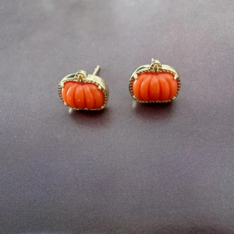 Europe and the United States fashion atmosphere sense of Halloween orange small pumpkin white shell earrings female