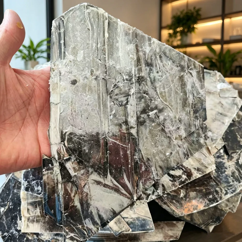 Natural Muscovite Glimmer Flake Mineral Specimen Experimental Mica Sheet Specimens Glass Luster Collection Decorative Stone