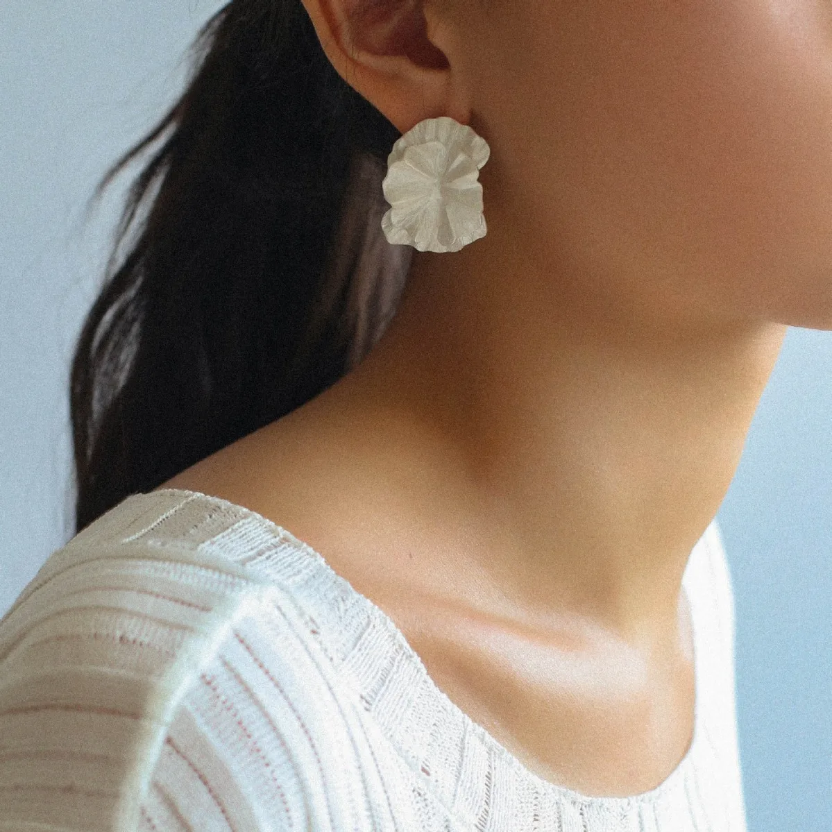 

Женские серьги-гвоздики из латуни в стиле ретро