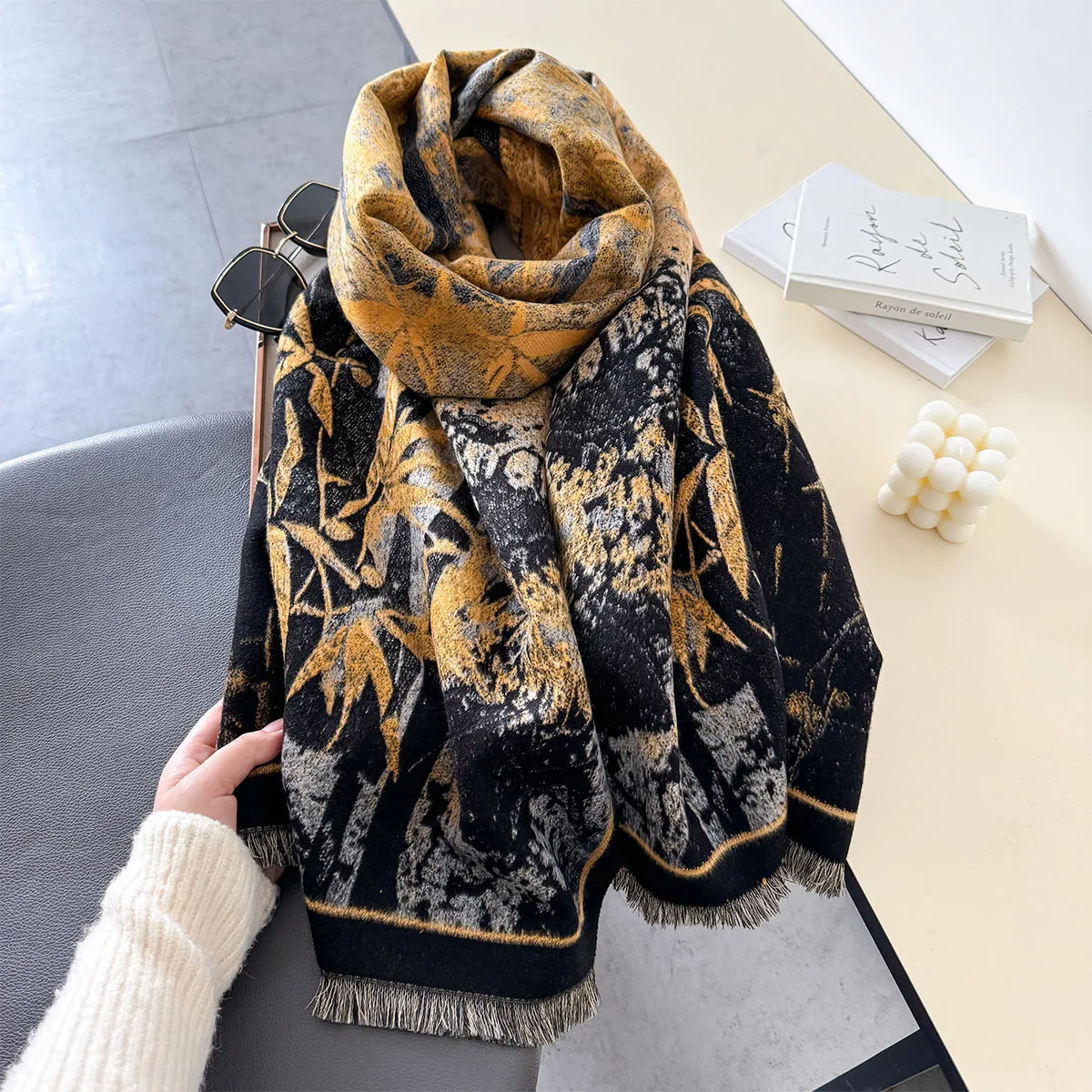 2024 Brand Warm Cashmere Poncho Shawl Scarf Luxury Print Thick Pashmina Winter Blanket Wraps Bufanda Casual Hijab Stoles Echarpe