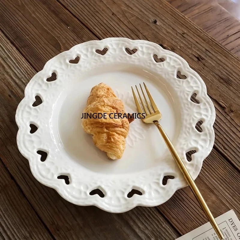 Plato europeo en relieve en forma de corazón, plato de postre Dim Sum, plato de carne de estilo occidental, vajilla de cerámica para el hogar, suministros de cocina