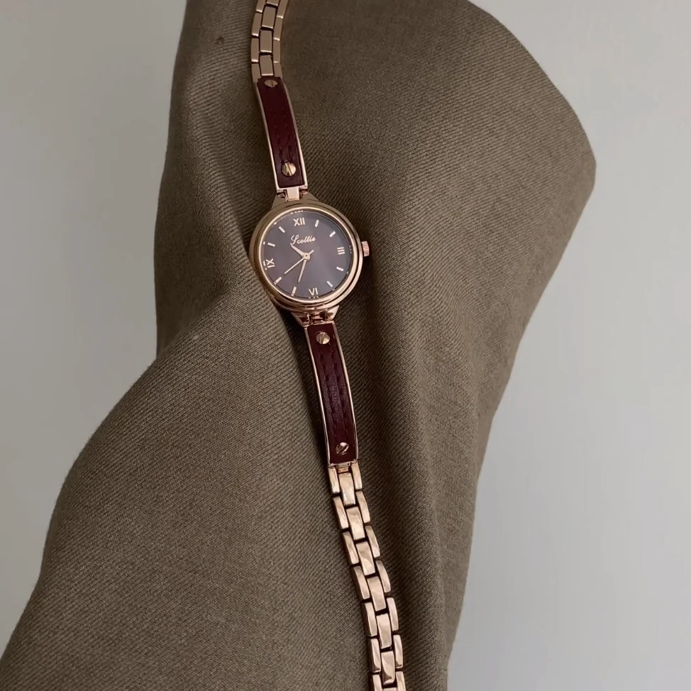 

ModernQuartzWatch Round Small Dial Bracelet Watch Fashion Luxury Exquisite Temperament Highend Women's Watch Women's Accessories