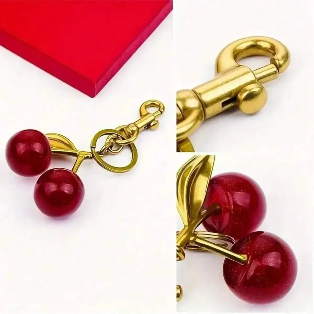 Mode Köstliche Rote Kirsche Schlüsselbund Sommer Früchte Kirschen Anhänger Schlüsselring Für Frauen Männer Schmuck Tasche Schlüssel Zubehör Geschenk – Detail 3