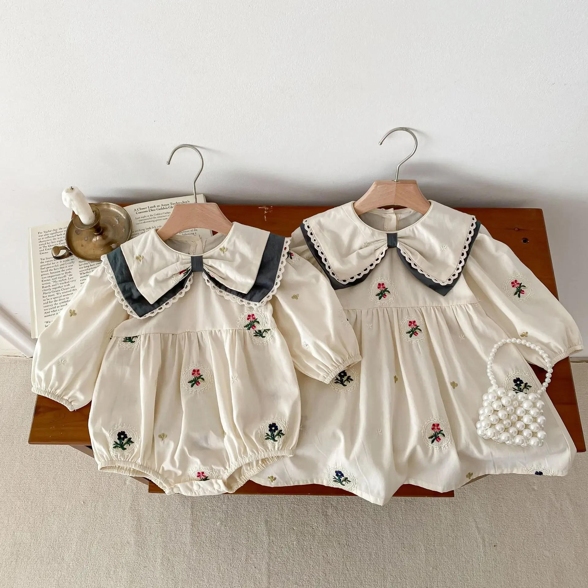 

8980 Sister Clothes Spring 2024 New Korean Contrast Lapels Baby Girl's One Piece Clothes Embroidered Long-sleeved Dresses