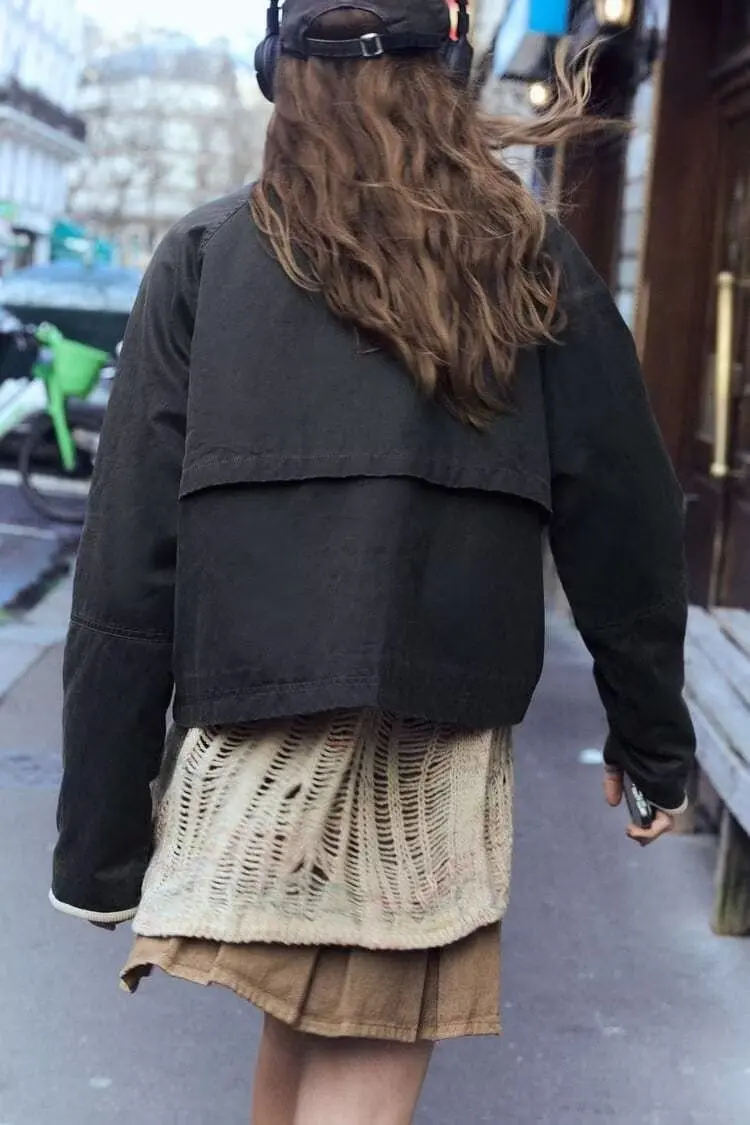 Wiosna 2024 Damska kurtka z wosku z kołnierzem, wyszczuplająca, elegancka, długa, o regularnej długości, luźny krój, modna odzież wierzchnia damska.