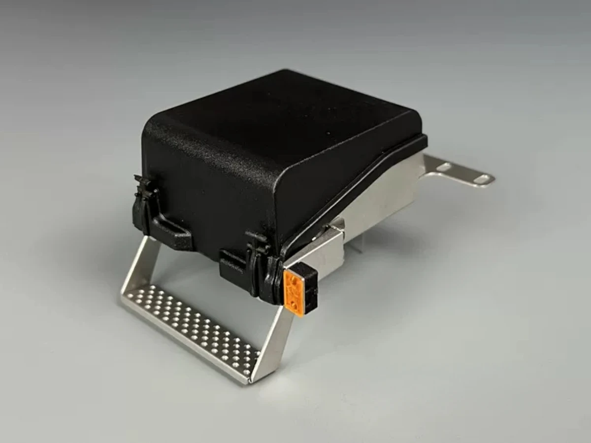 Scaleclub 1/14 Scale 770S Heavy Haul Battery Box With Stair Tread For Tamiya 56371 56376