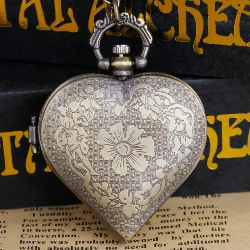 Steampunk Vintage Heart Dial Smooth Digital Hollow Quartz Pocket Watch with Necklace Pendant Exquisite Gift for Men Women