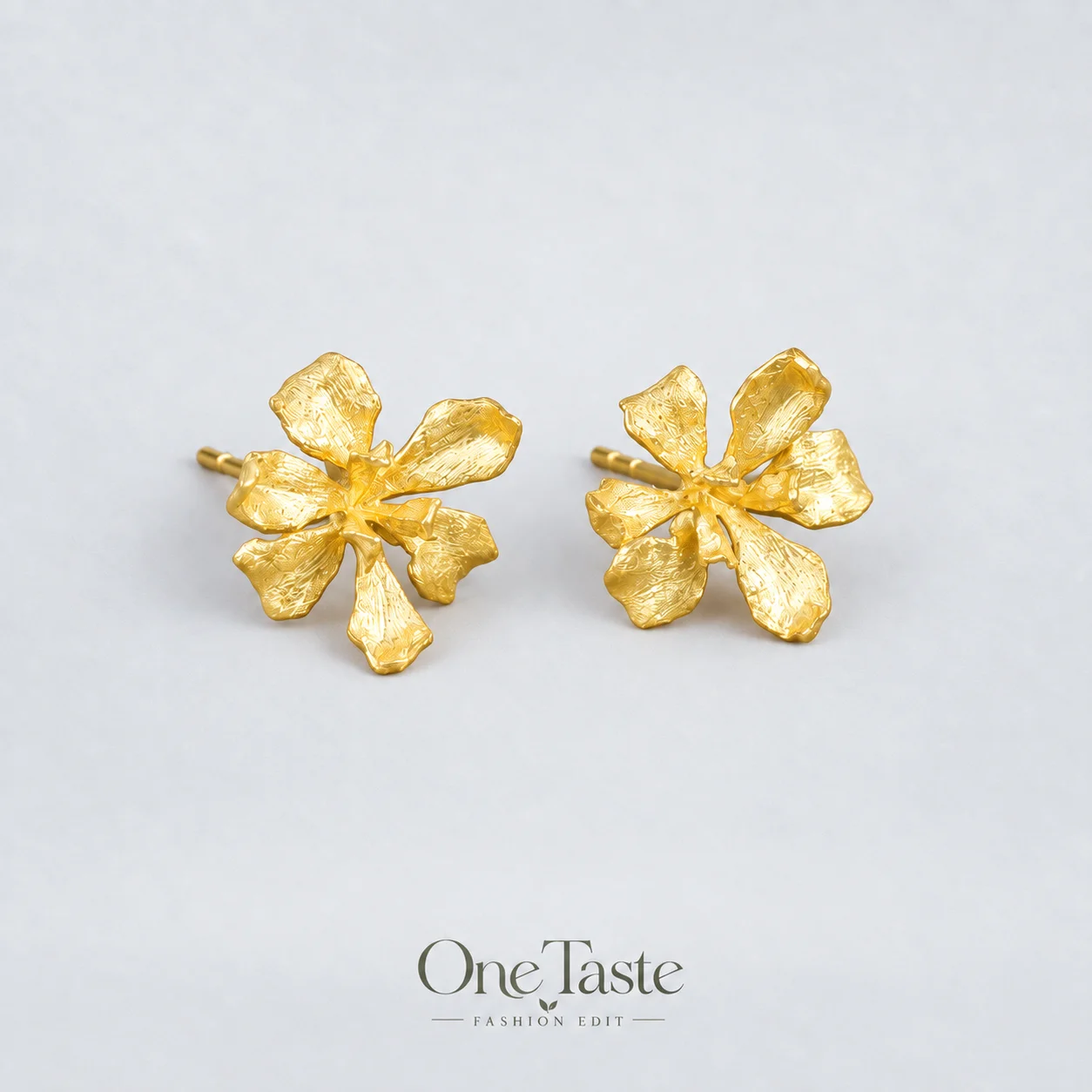 Golden Plated Delicate Iris Flower Stud Earrings Women Dainty Ligthweight Fashion Small Statement Earrings Gift 925 Silver Post