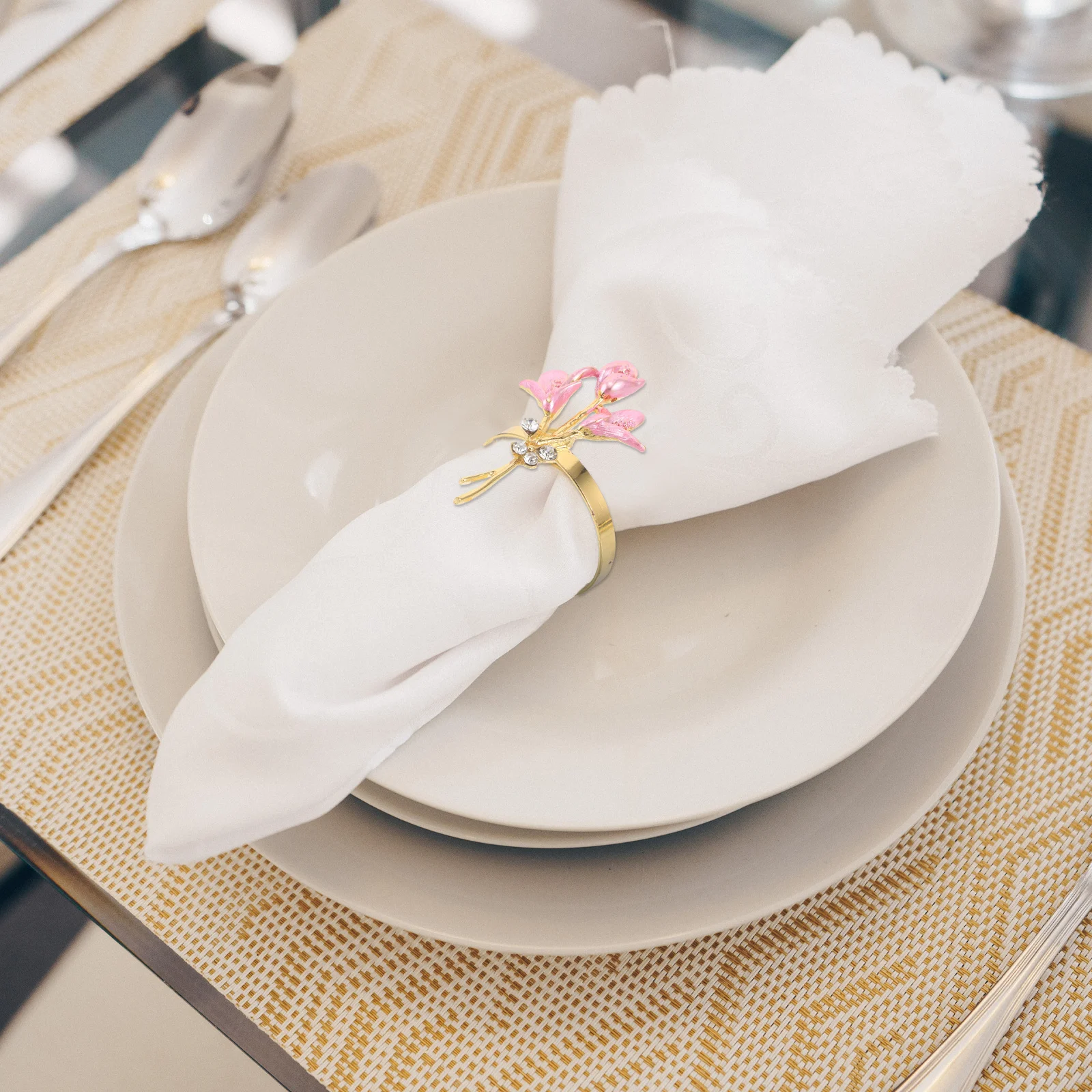 

6Pcs Elegant Flower Napkin Rings Rhinestone Decor Wedding Party Holiday Banquet Christmas Dinner Serviette Holders Set