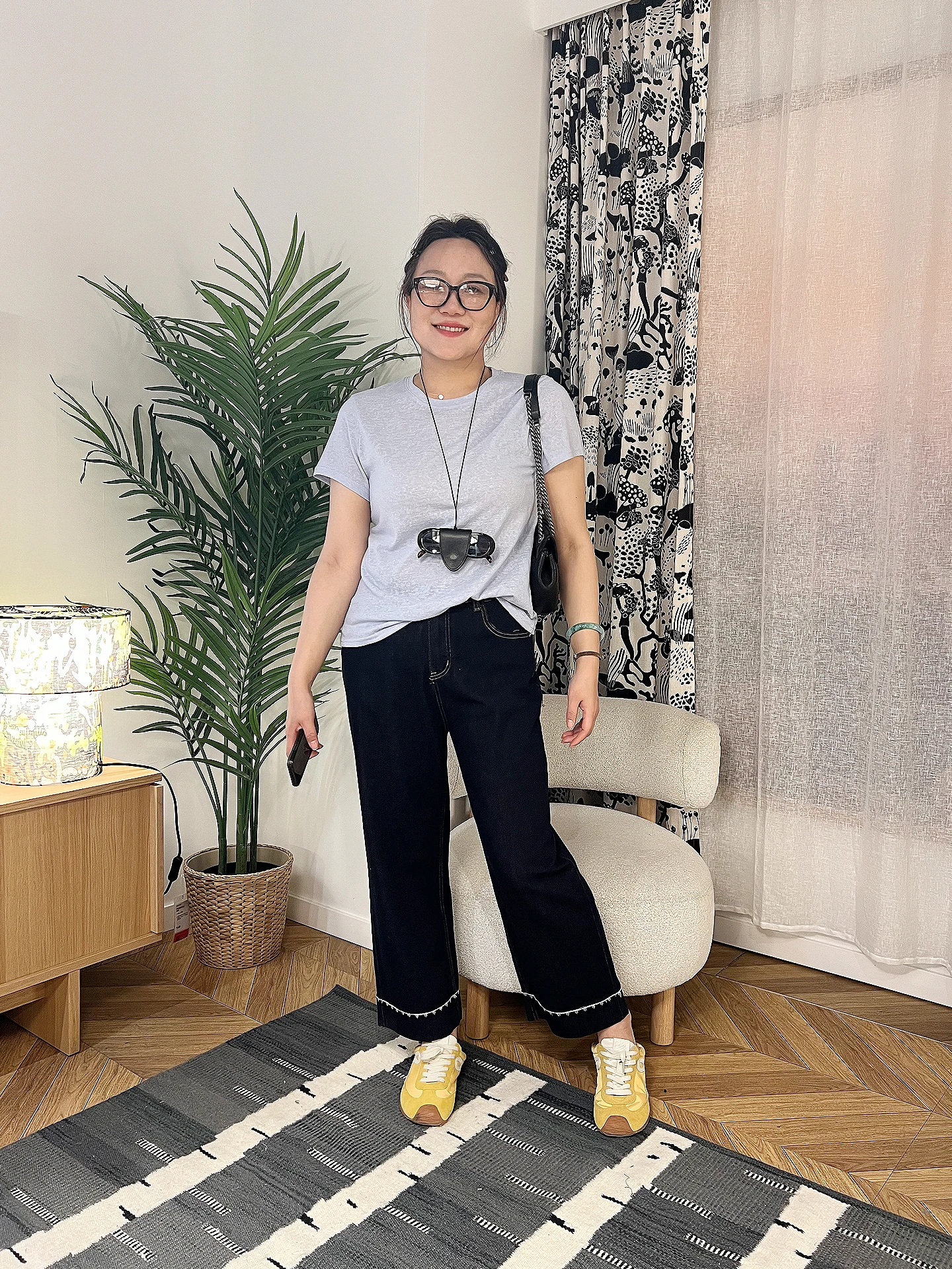 

Футболка-топ больших размеров с круглым вырезом и коротким рукавом для женщин: комфортная, дышащая, льняная, для повседневной носки или в качестве базового слоя