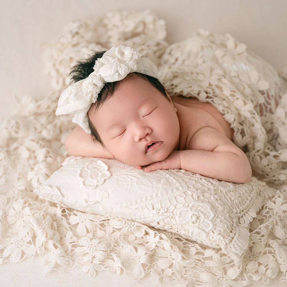 Newborn Photography Props Set Bear Doll Bow Headband Pillow Hollow Knitted Flower Blanket Studio Documentary Style Photo Props