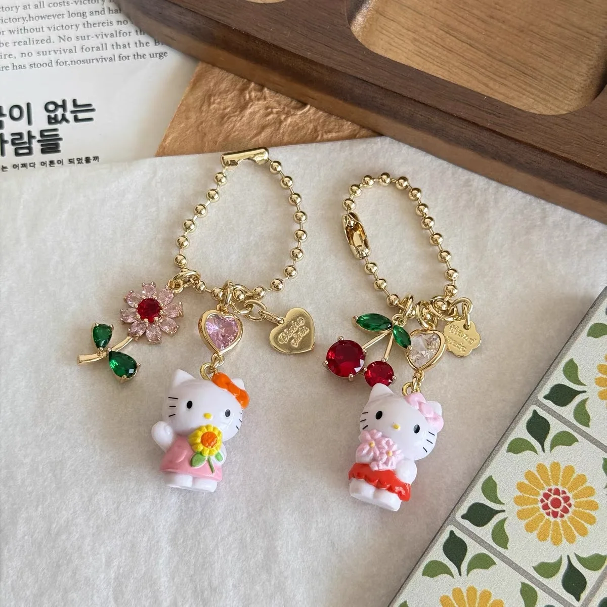 

MINISO Creative Sunflower Cherry Kitten Flip Bag Zipper Buckle Bead Chain Bag Pendant Mobile Phone Chain Keychain Bag Pendant