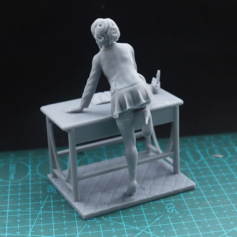 1/24 75mm 1/18 100mm Resin Model Kits Office Working Girl Figure Sculpture Unpainted No Color RW-1156