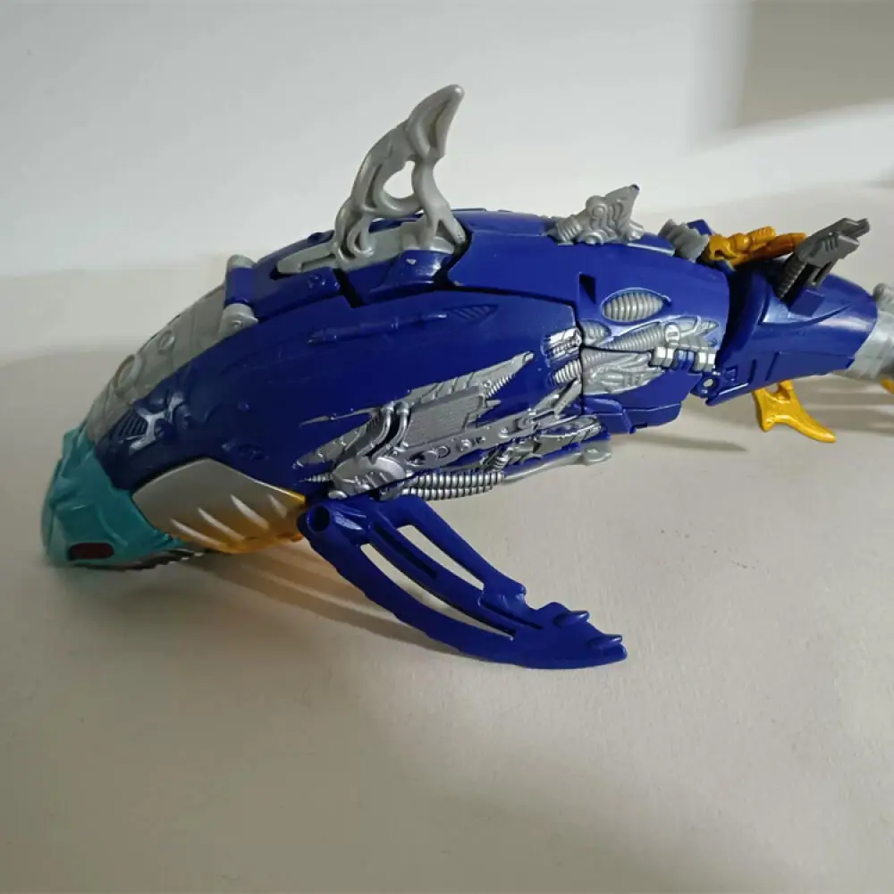 Hasbro Transformers IDW Series Voyager Sharkticon Genuine Bulk Goods Are Defective Model Doll Action Figure Birthday Gift