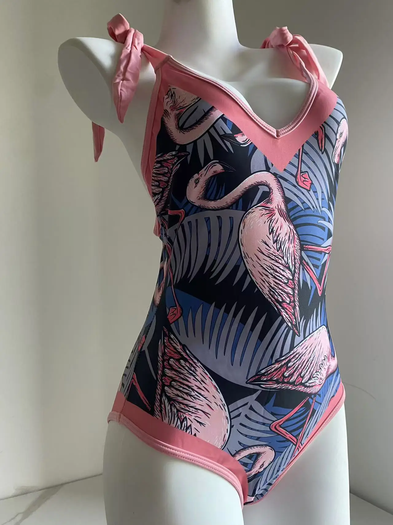 Kleurrijk vogelbadpak Boheemse badmode uit één stuk Vintage vakantiezwemkleding Backless Monokini Push-up sexy strandkleding