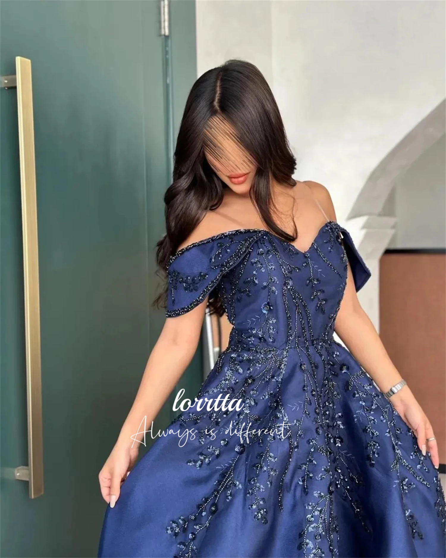 Vestido de noche personalizado de satén con bordado de cuentas, línea azul oscuro, vestidos de fiesta elegantes para ocasiones formales de lujo