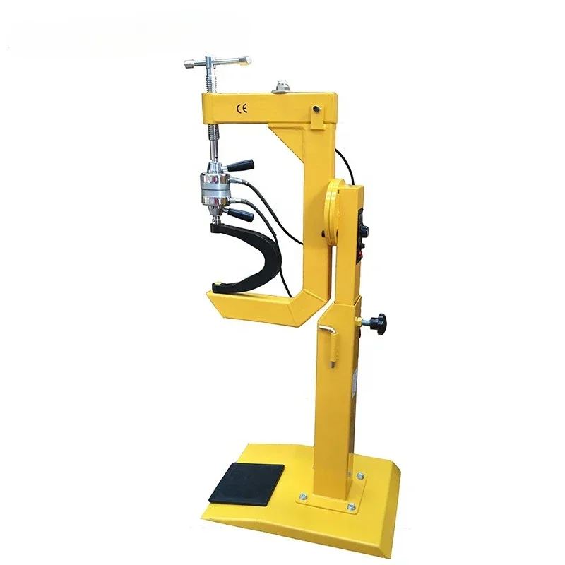 Tilting Automatic Repair Tools Vulcanize Machine For Big Tyres With Rotatable 90 Degrees