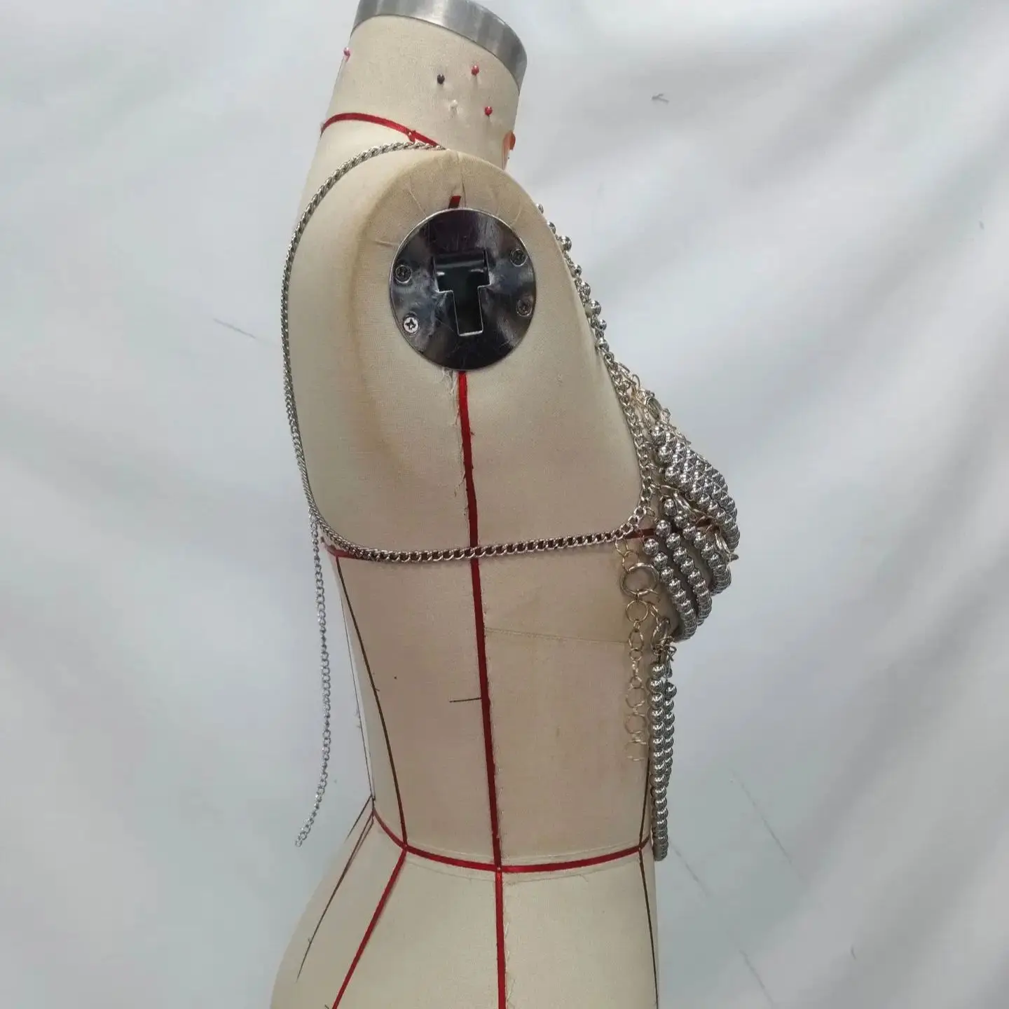 ヨーロッパ＆アメリカのホットガールズ スパークリングダイヤモンドボディチェーン 多層手作りコリエネックレス セクシーな音楽祭衣装