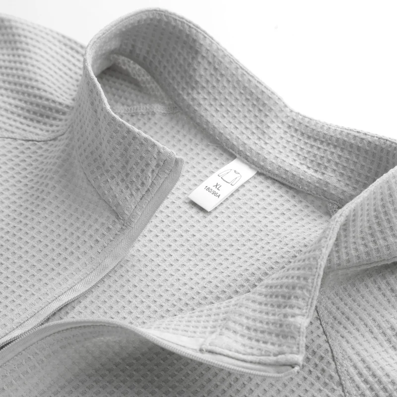 Herren Langarm-T-Shirt mit halbem Reißverschluss, atmungsaktiv, schnelltrocknend, knitterfrei, strapazierfähig, mit dekorativer Tasche, Herbstmode, neue Herrenbekleidung – Detail 6
