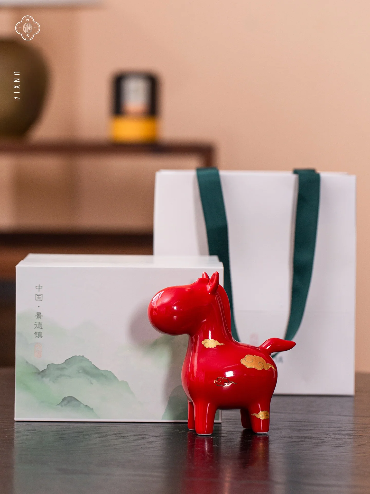 

Cute Cerc Figurine Jingdezhen Red Creative Gift for Opening Busin Birthday New Year Home Decor Living Room