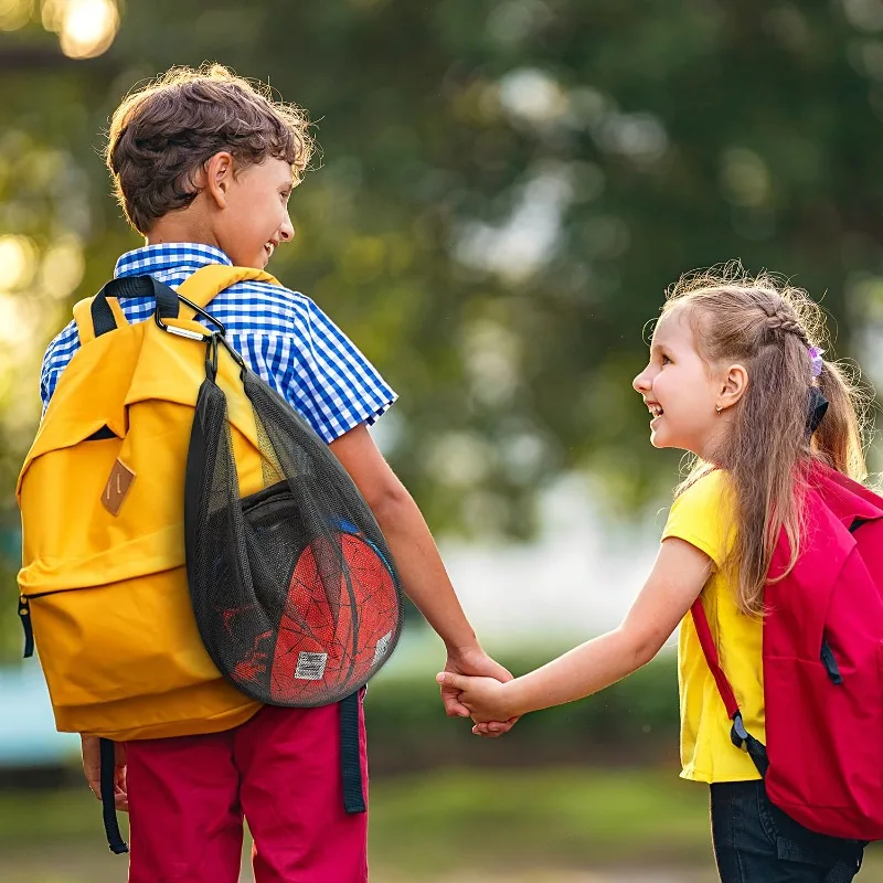 Tas basket tunggal yang dapat membawa bola basket, dengan saku ritsleting dan penyimpanan bola berbahan jaring, jaring penyimpanan perlengkapan olahraga